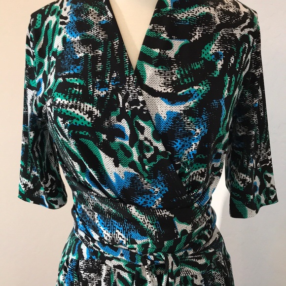 T Tahari Short Sleeve Knit Dress W/Waist Wrap Ties - Picture 2 of 8